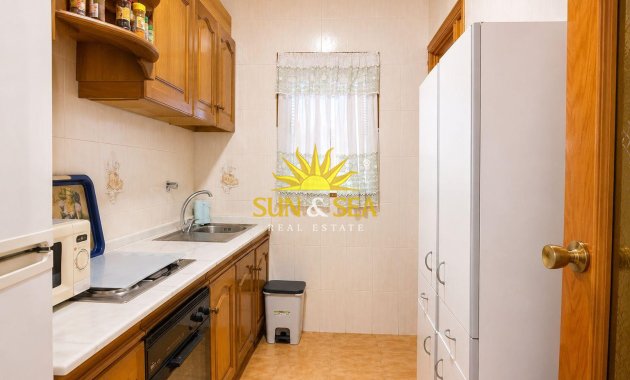 Resale - Townhouse - Torrevieja - torrevieja