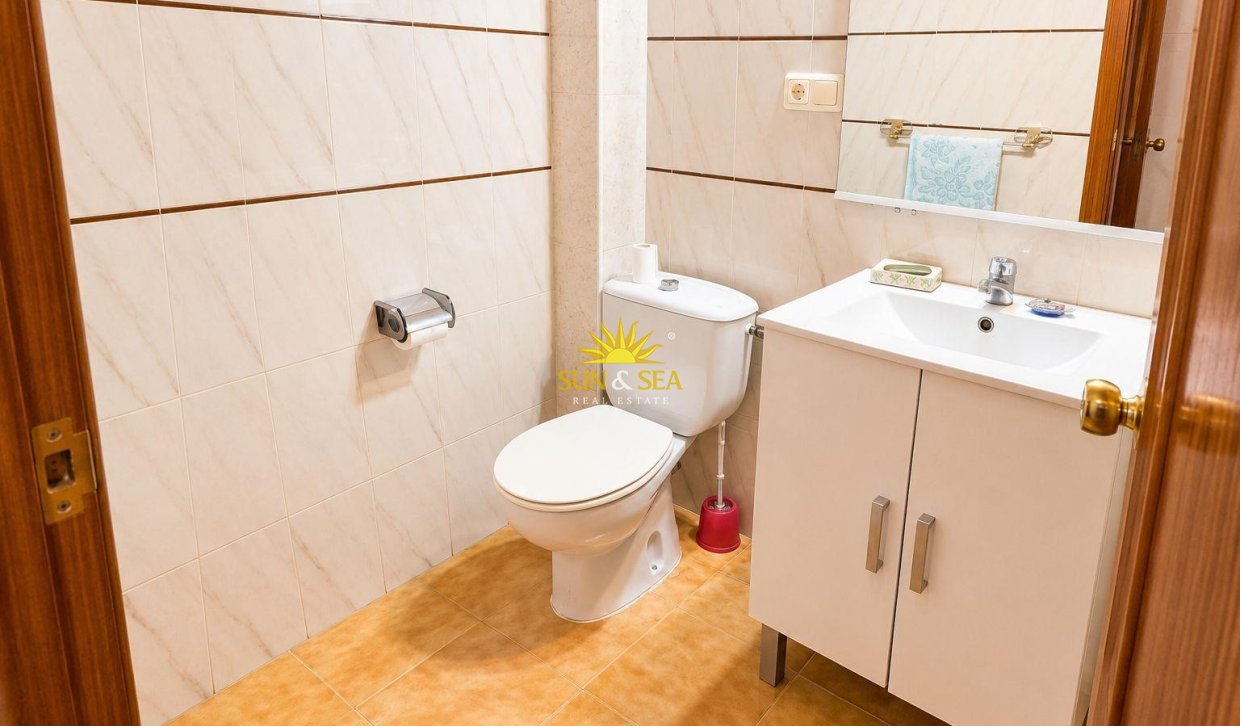 Resale - Townhouse - Torrevieja - torrevieja