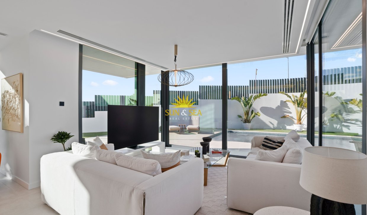 Obra nueva - Chalet - Benidorm