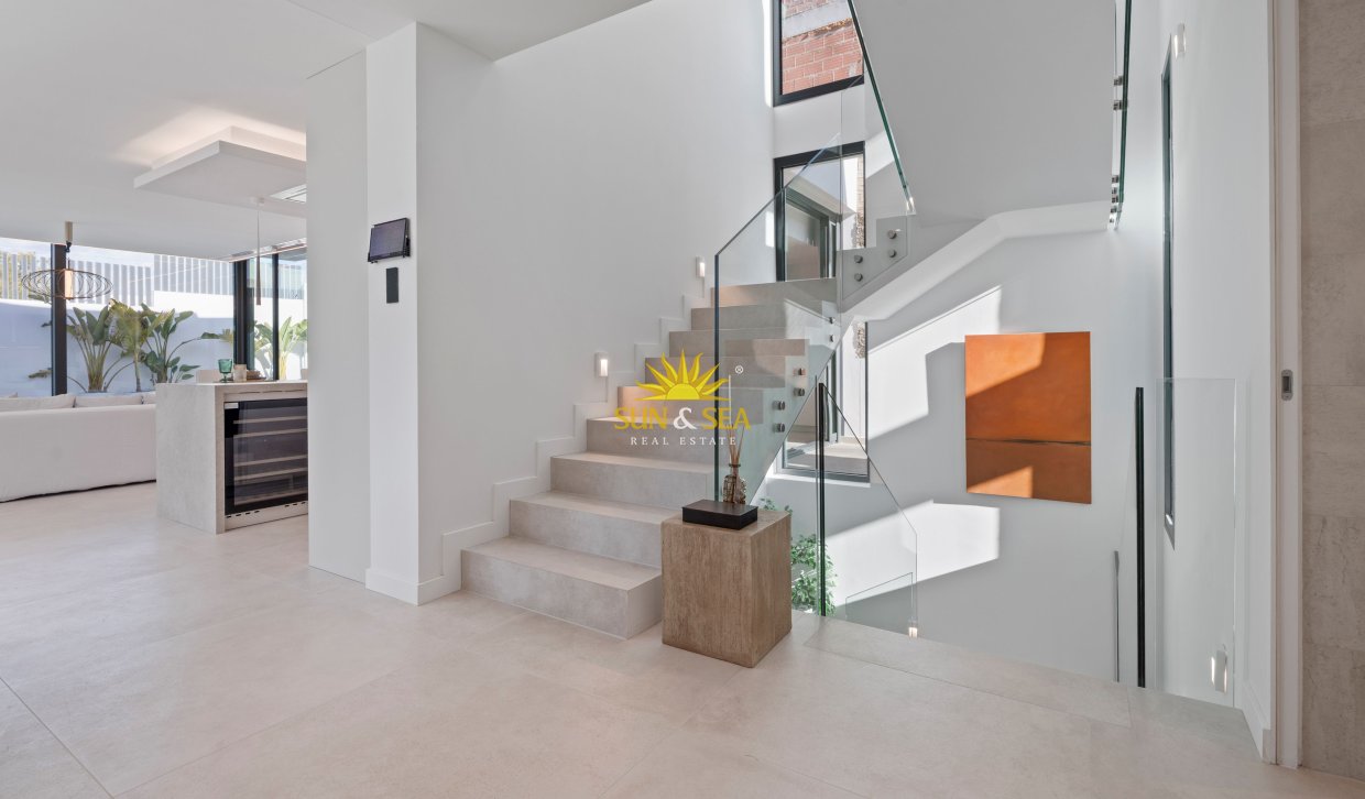 Obra nueva - Chalet - Benidorm