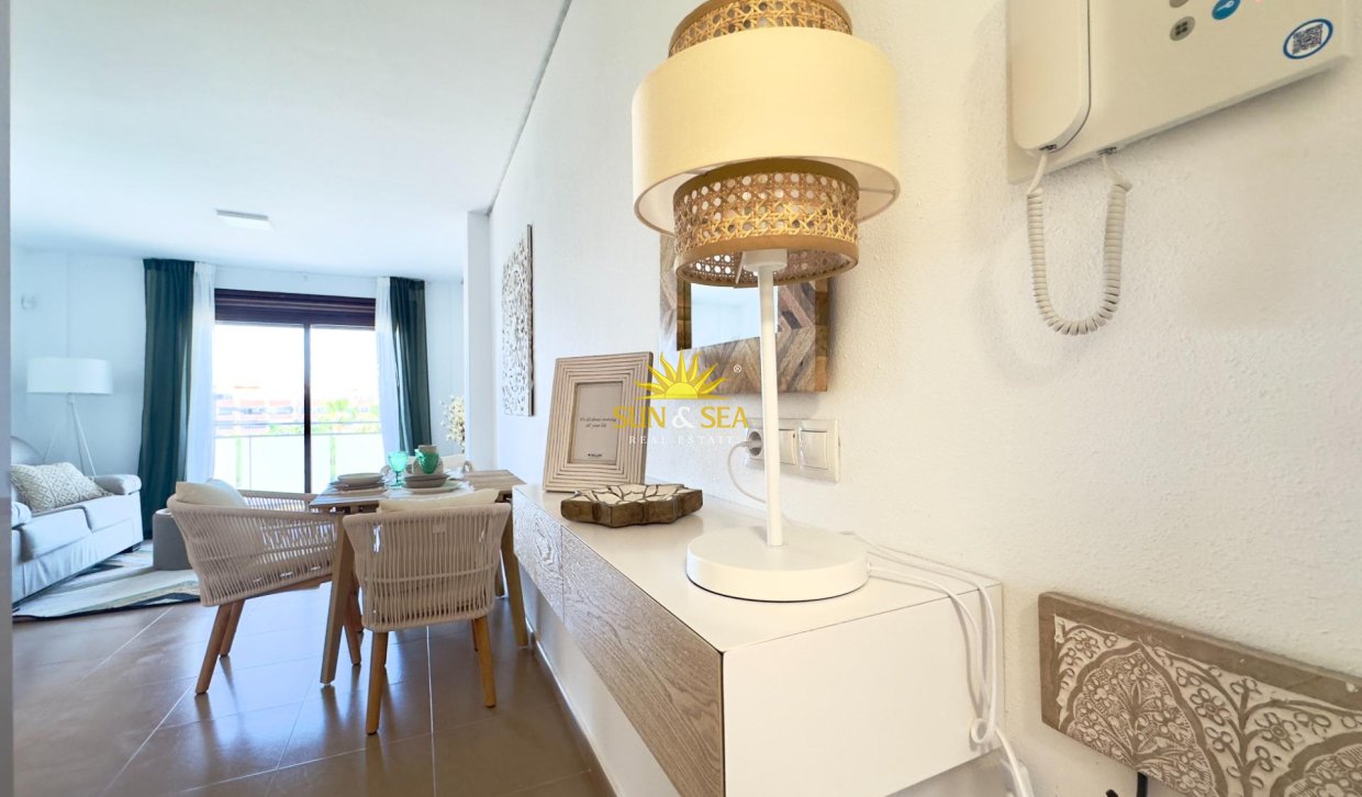 Resale - Apartment - Torrevieja - Acequion