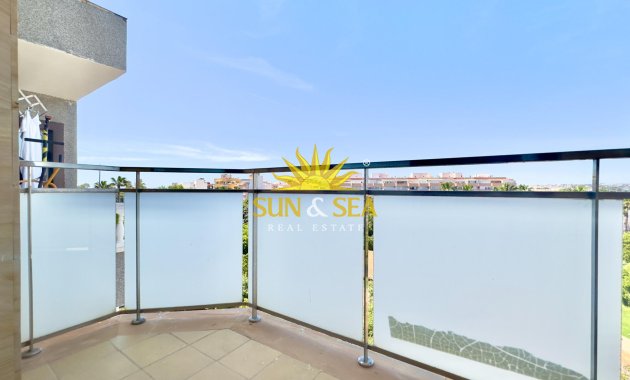 Resale - Apartment - Torrevieja - Acequion