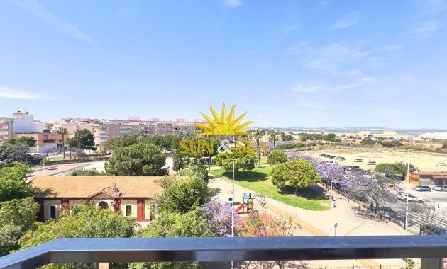 Resale - Apartment - Torrevieja - Acequion