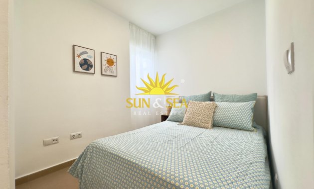 Resale - Apartment - Torrevieja - Acequion