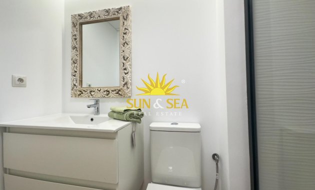 Resale - Apartment - Torrevieja - Acequion