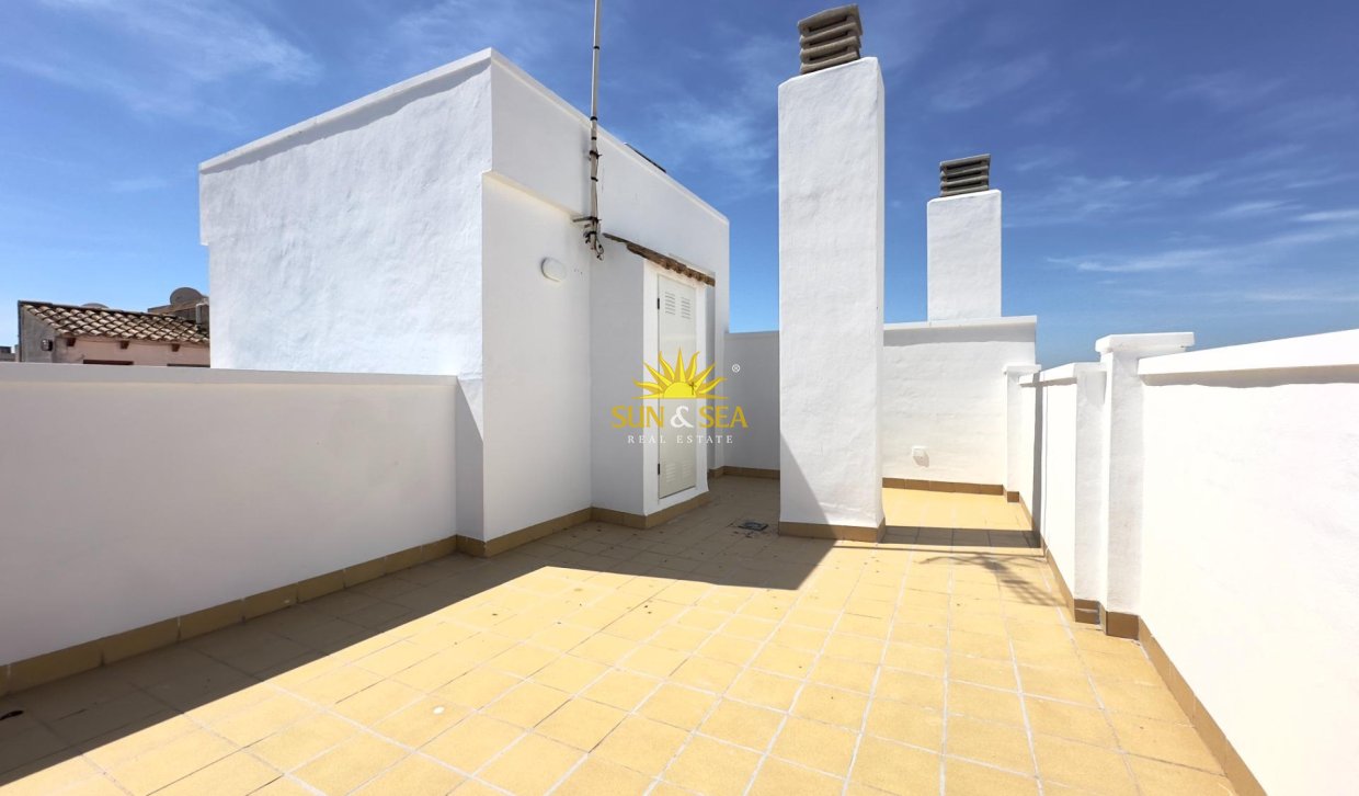 Resale - Apartment - Torrevieja - Acequion