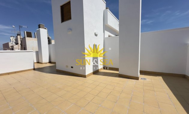 Resale - Apartment - Torrevieja - Acequion