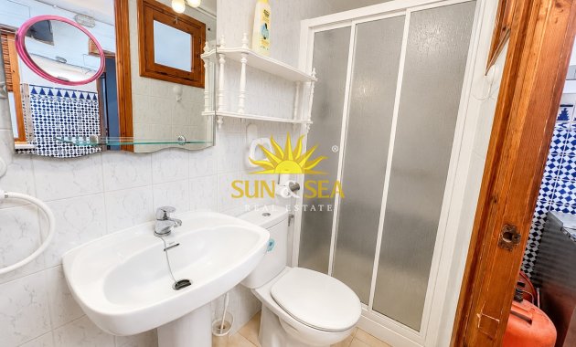 Reventa - Chalet adosado - Santa Pola