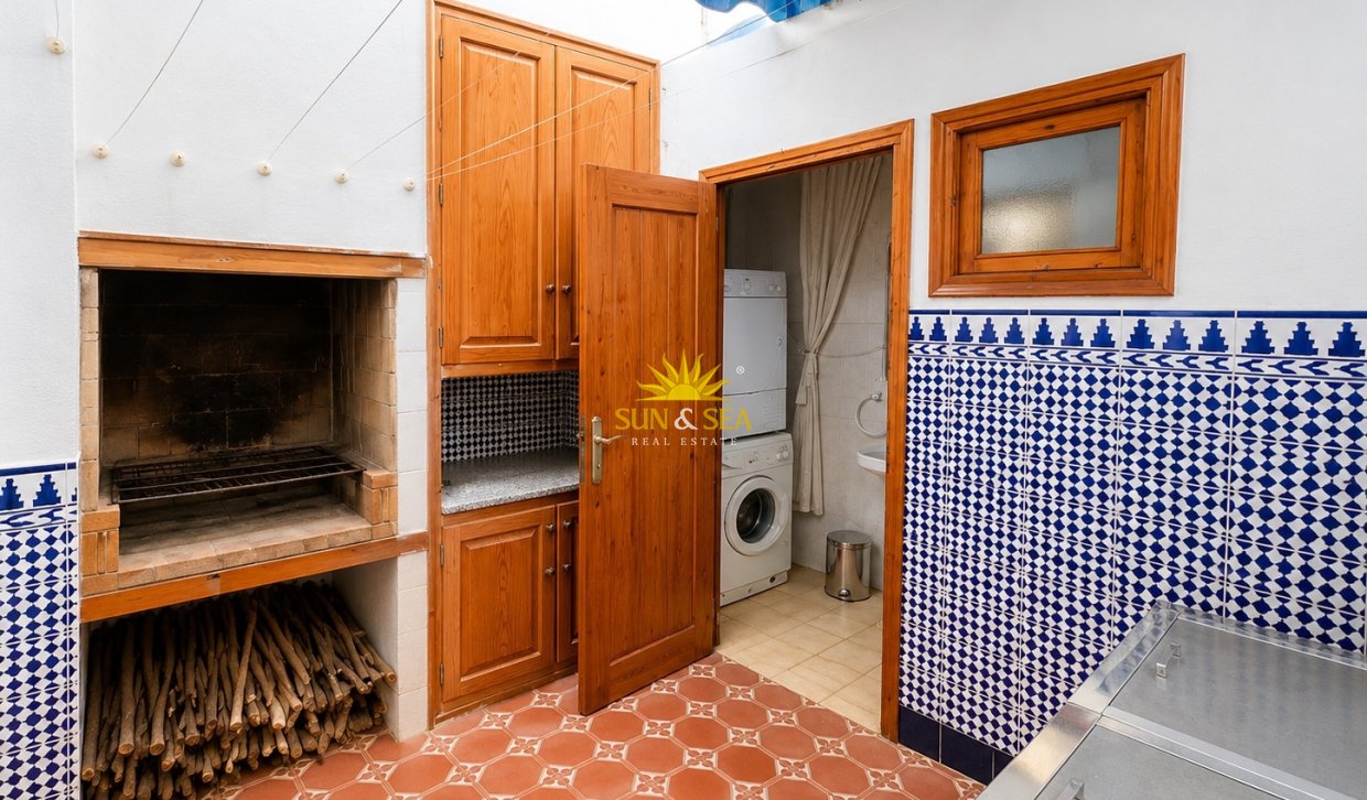 Reventa - Chalet adosado - Santa Pola
