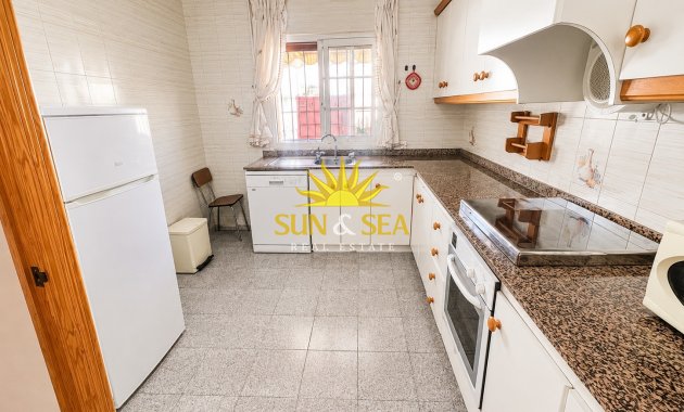 Reventa - Chalet adosado - Santa Pola
