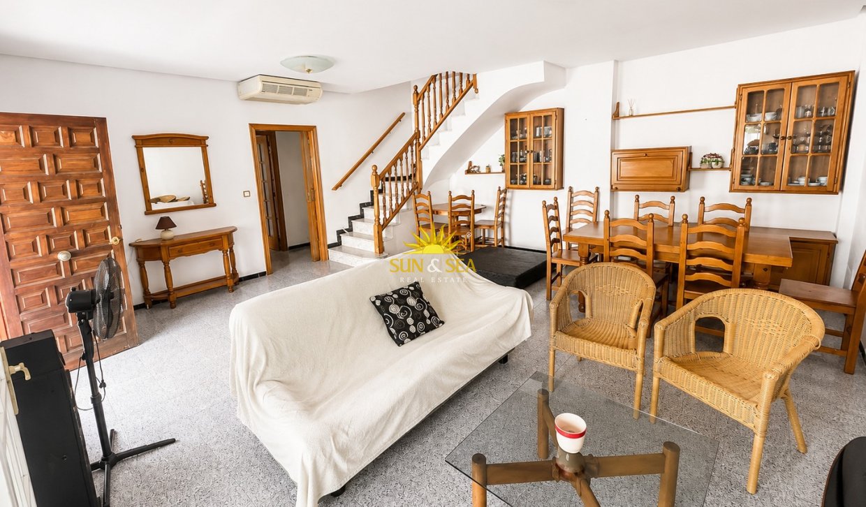 Reventa - Chalet adosado - Santa Pola