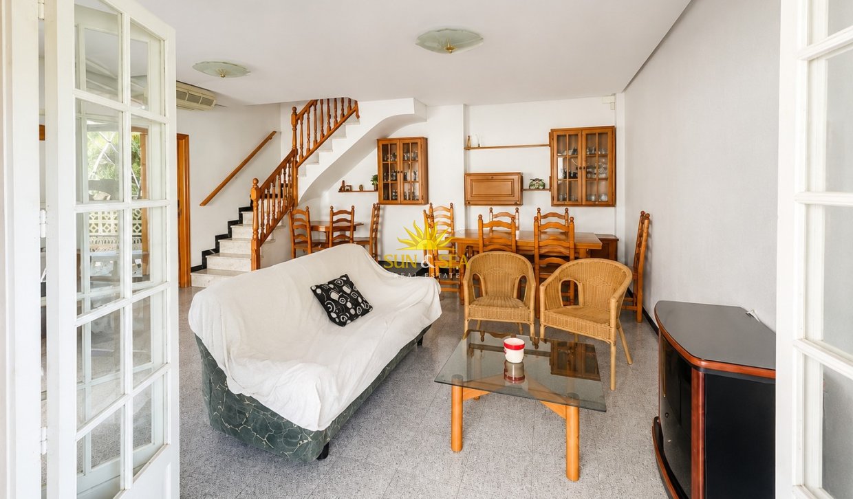 Reventa - Chalet adosado - Santa Pola