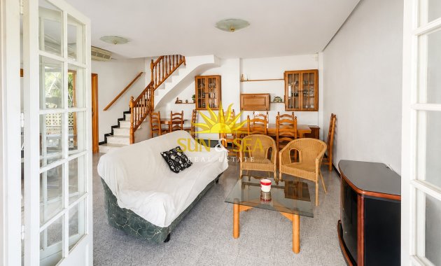 Reventa - Chalet adosado - Santa Pola