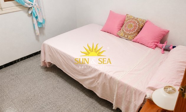 Reventa - Chalet adosado - Santa Pola