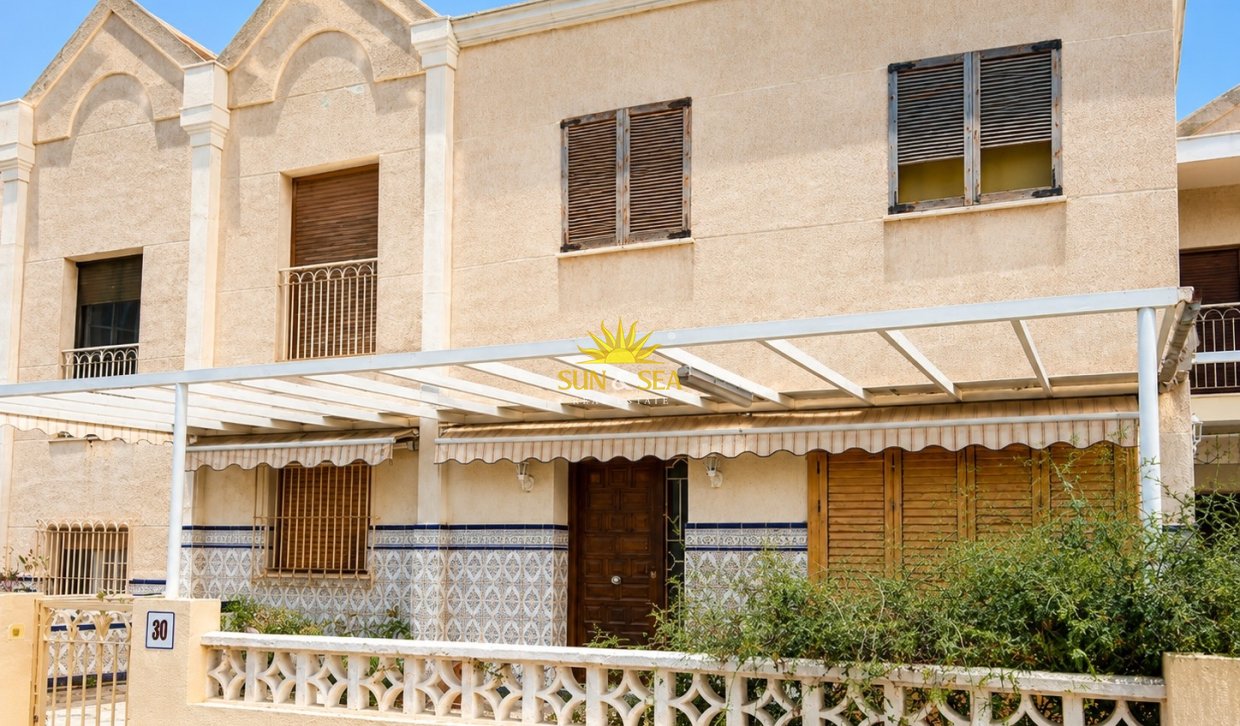 Reventa - Chalet adosado - Santa Pola