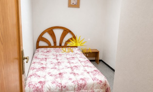 Reventa - Chalet adosado - Santa Pola