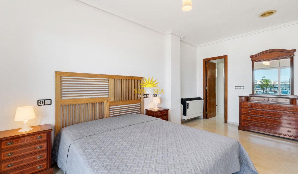 Alquiler a largo plazo - Apartamento - Torrevieja - torrevieja