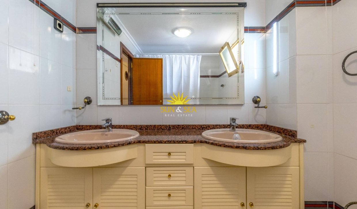 Alquiler a largo plazo - Apartamento - Torrevieja - torrevieja