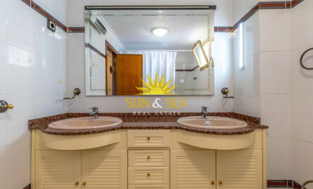 Alquiler a largo plazo - Apartamento - Torrevieja - torrevieja
