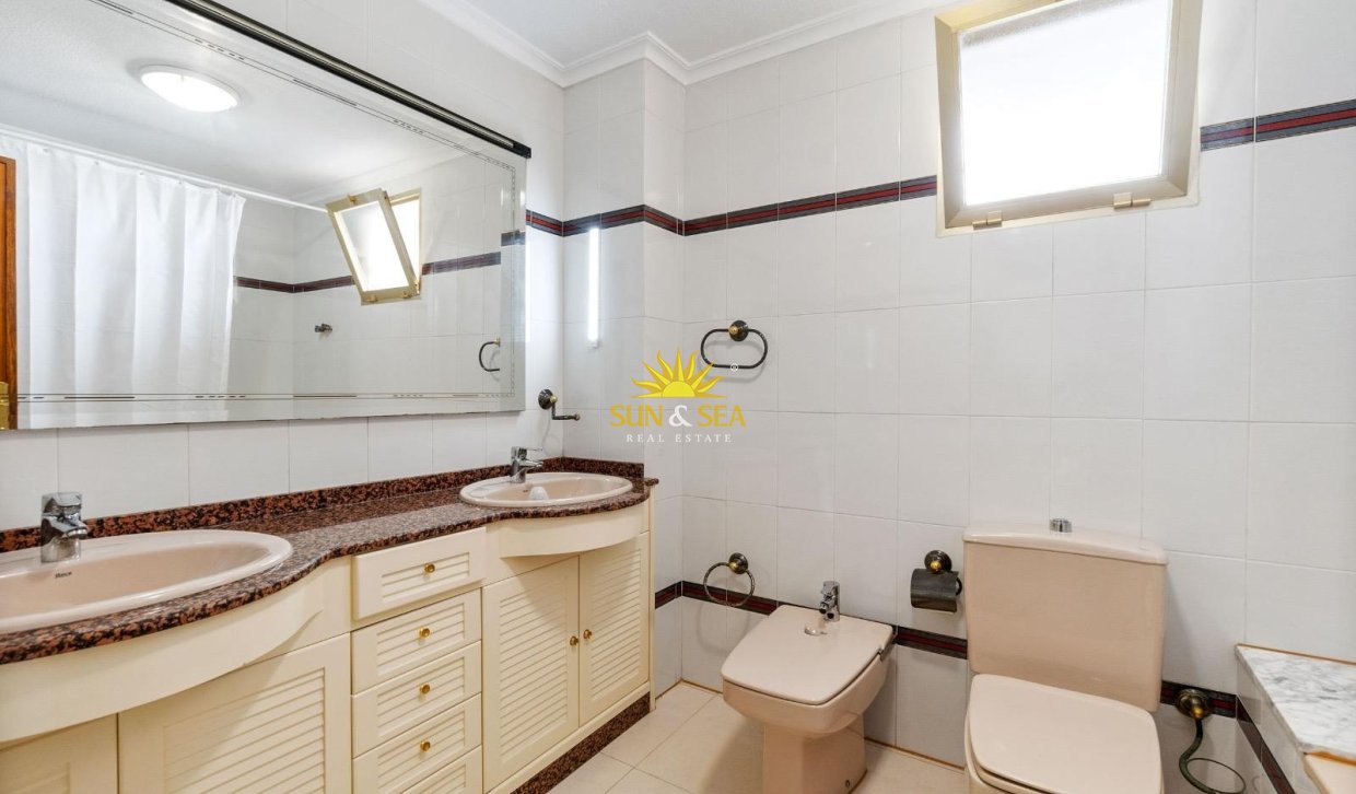 Alquiler a largo plazo - Apartamento - Torrevieja - torrevieja