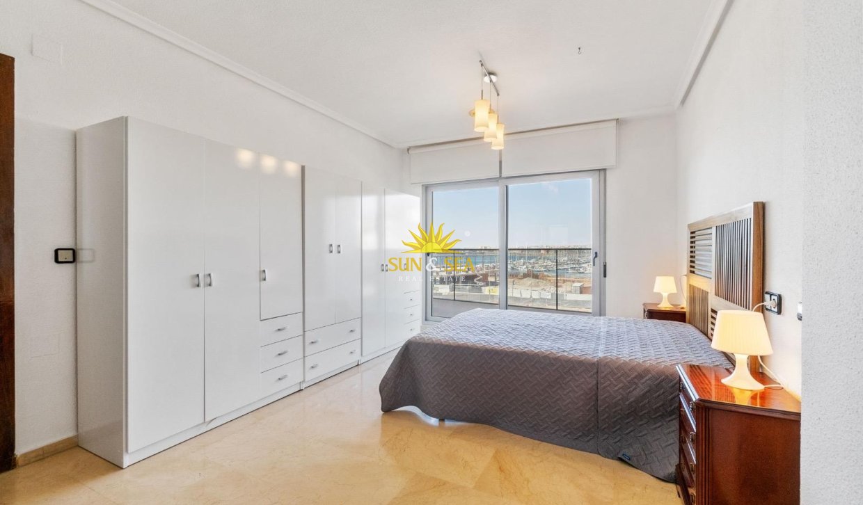Alquiler a largo plazo - Apartamento - Torrevieja - torrevieja
