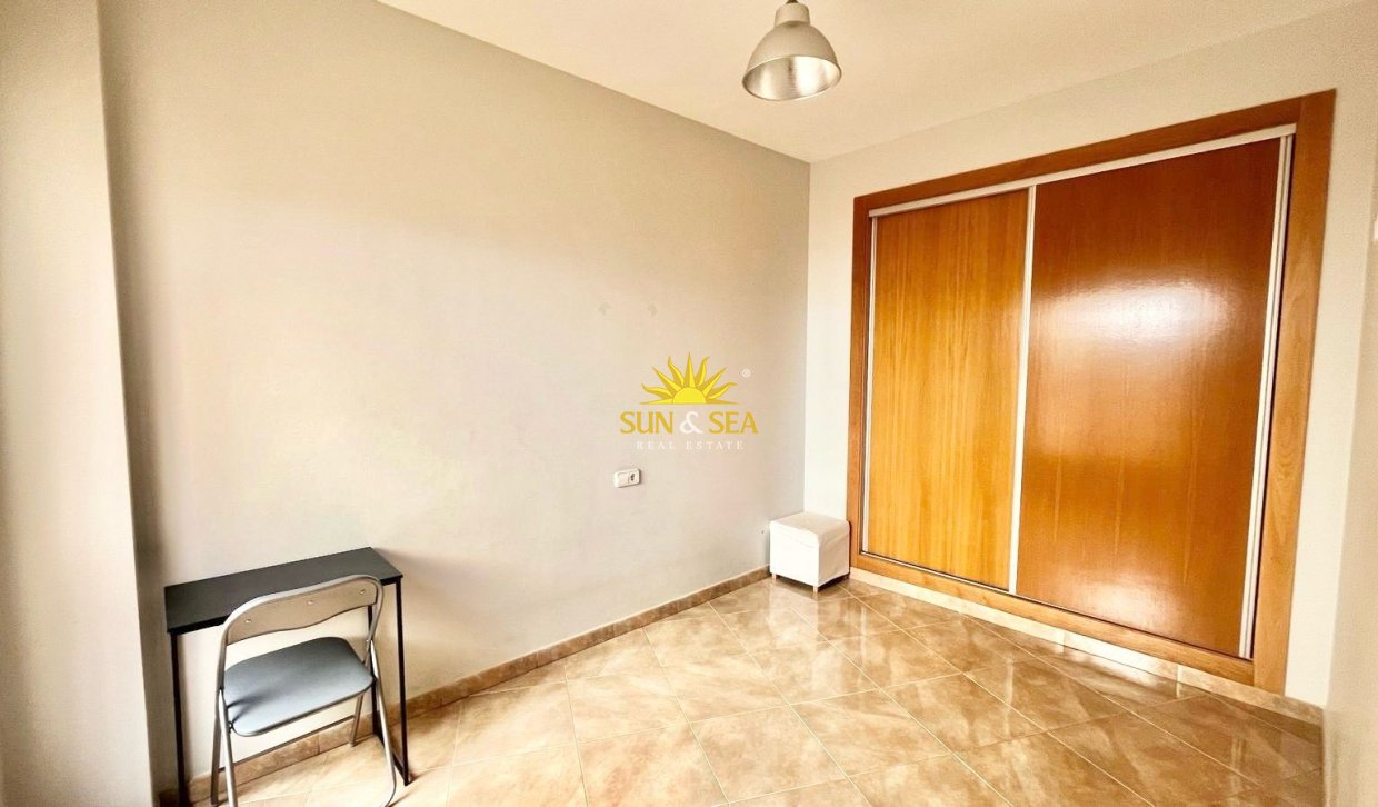 Alquiler a largo plazo - Apartamento - Los Belones