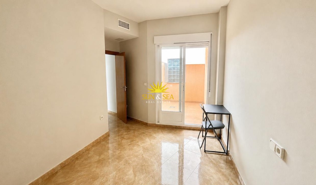 Alquiler a largo plazo - Apartamento - Los Belones