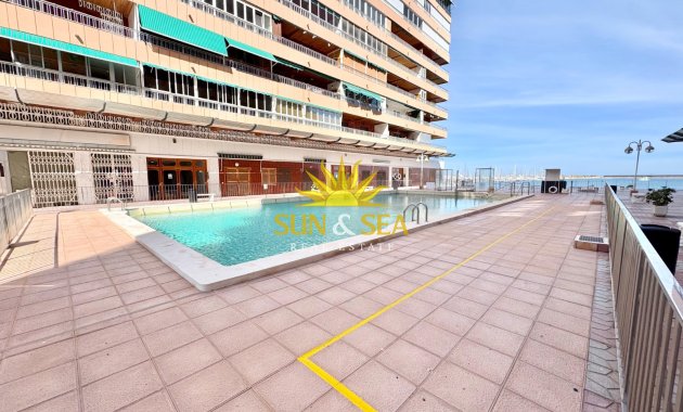 Alquiler a largo plazo - Apartamento - Torrevieja - Playa del Acequión
