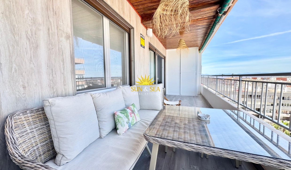 Alquiler a largo plazo - Apartamento - Torrevieja - Playa del Acequión