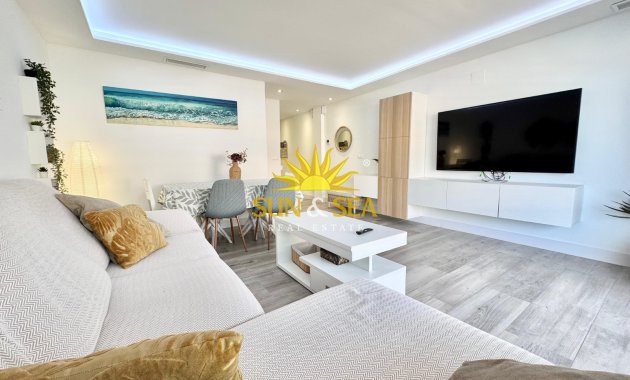 Alquiler a largo plazo - Apartamento - Torrevieja - Playa del Acequión