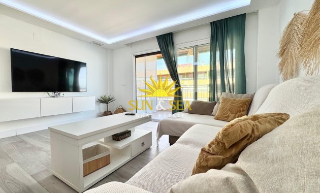 Alquiler a largo plazo - Apartamento - Torrevieja - Playa del Acequión
