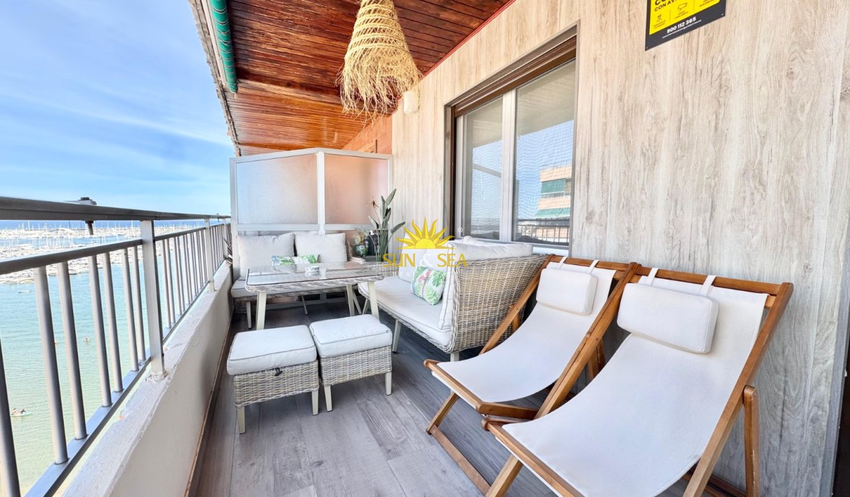 Alquiler a largo plazo - Apartamento - Torrevieja - Playa del Acequión