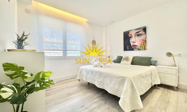 Alquiler a largo plazo - Apartamento - Torrevieja - Playa del Acequión