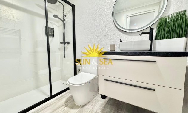 Alquiler a largo plazo - Apartamento - Torrevieja - Playa del Acequión
