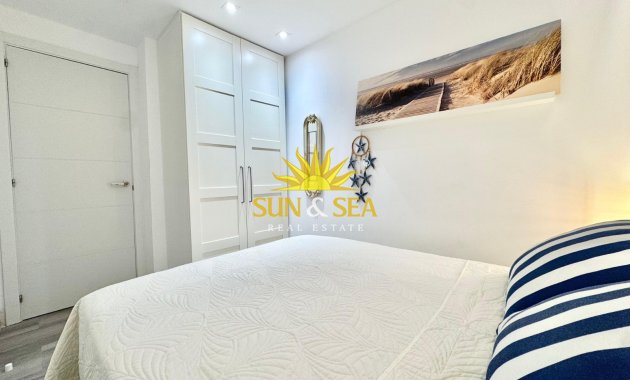 Alquiler a largo plazo - Apartamento - Torrevieja - Playa del Acequión