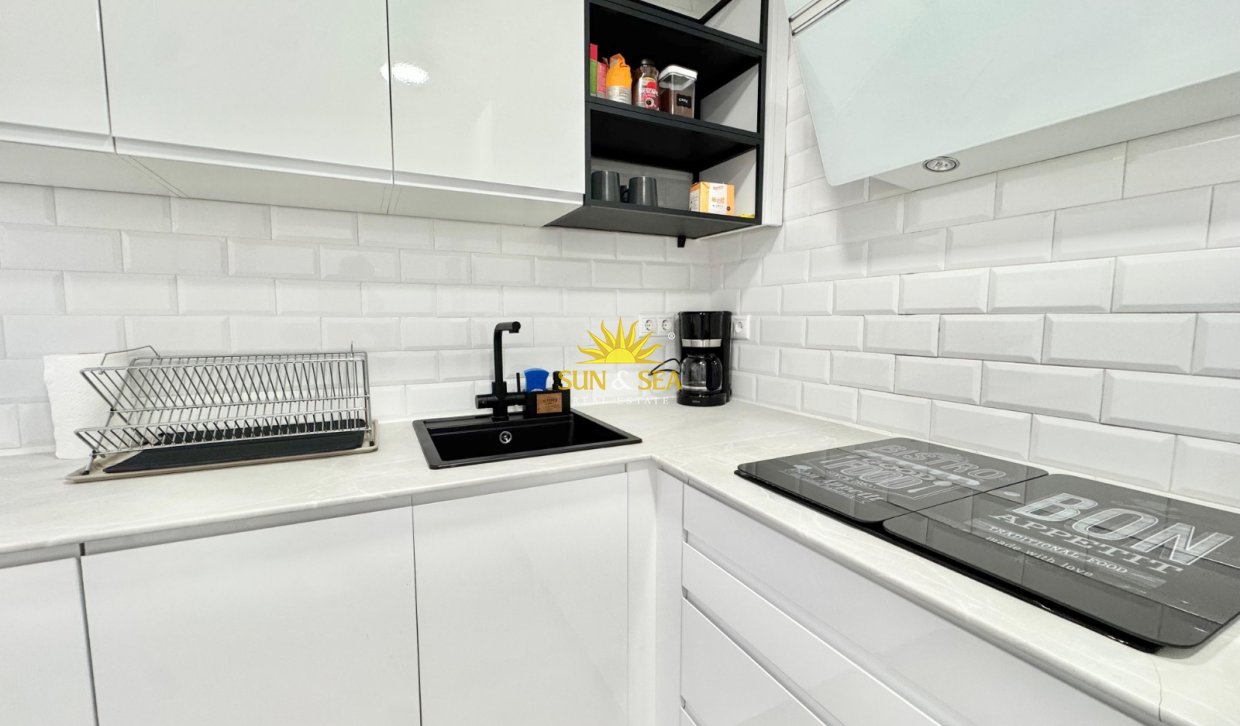 Alquiler a largo plazo - Apartamento - Torrevieja - Playa del Acequión