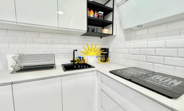 Alquiler a largo plazo - Apartamento - Torrevieja - Playa del Acequión
