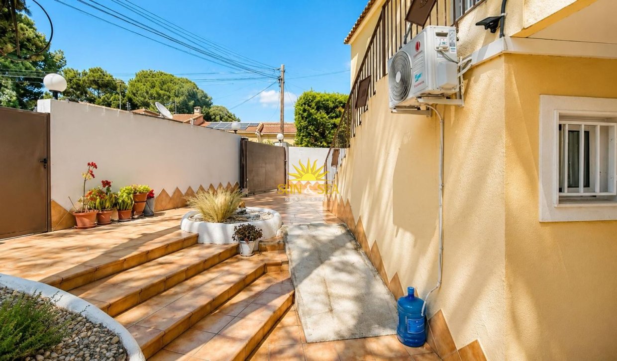 Resale - Detached Villa - Pinar de Campoverde