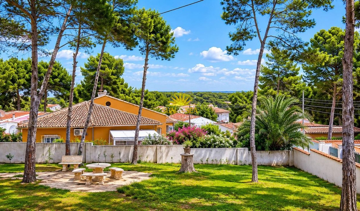 Resale - Detached Villa - Pinar de Campoverde