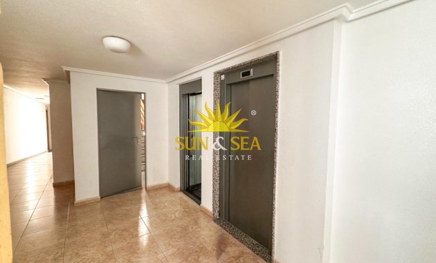 Revente - Appartement - Torrevieja - torrevieja