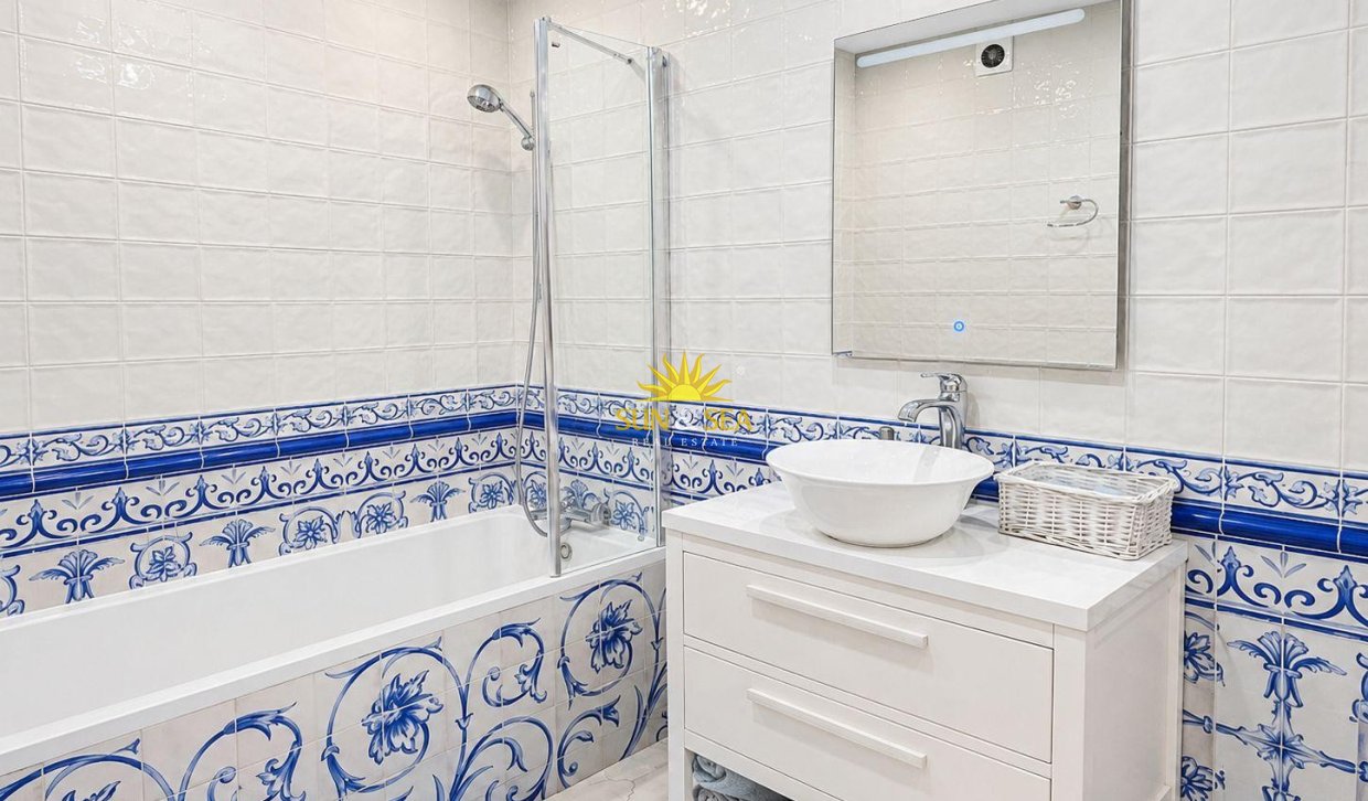 Revente - Appartement - Torrevieja - Centro