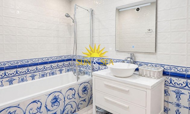 Revente - Appartement - Torrevieja - Centro