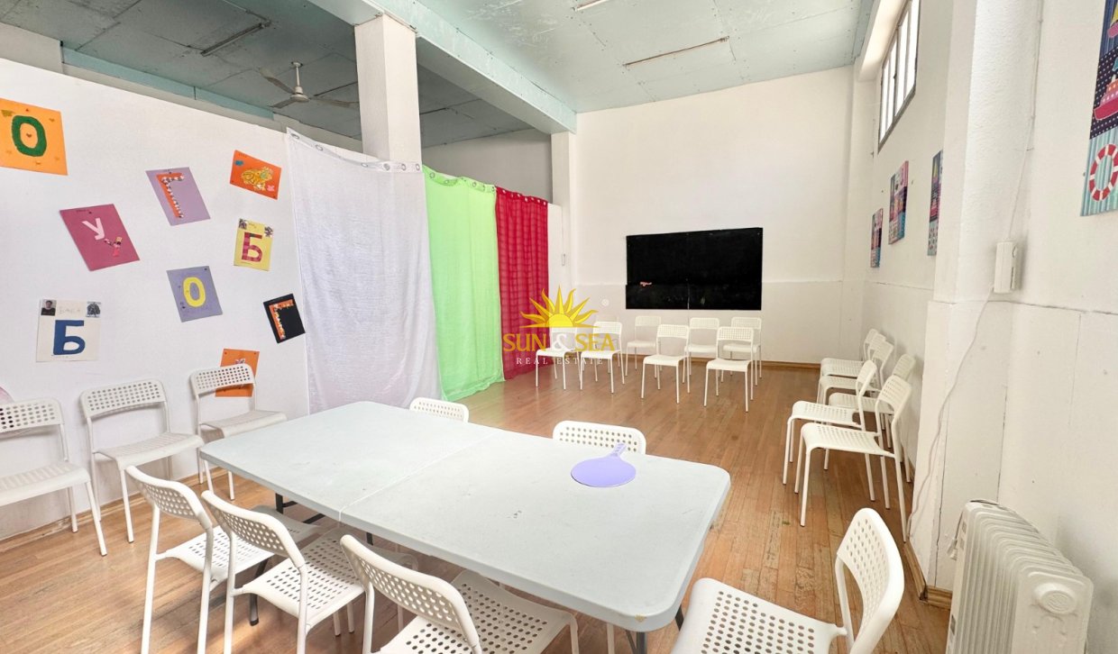 Langfristige Vermietung - Kommerziell - Torrevieja - Centro