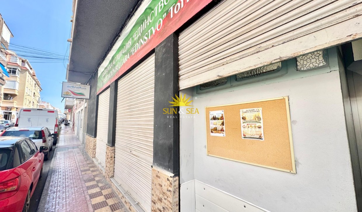 Langfristige Vermietung - Kommerziell - Torrevieja - Centro