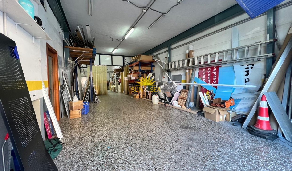 Langfristige Vermietung - Kommerziell - Torrevieja - Centro