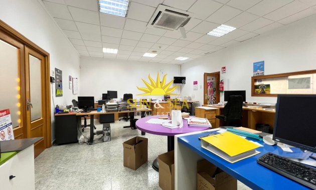 Langfristige Vermietung - Kommerziell - Torrevieja - Centro