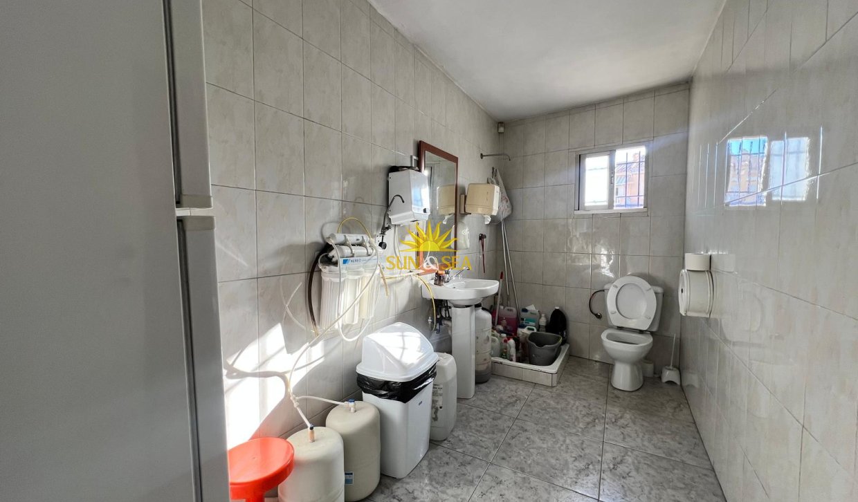 Langfristige Vermietung - Kommerziell - Torrevieja - Centro