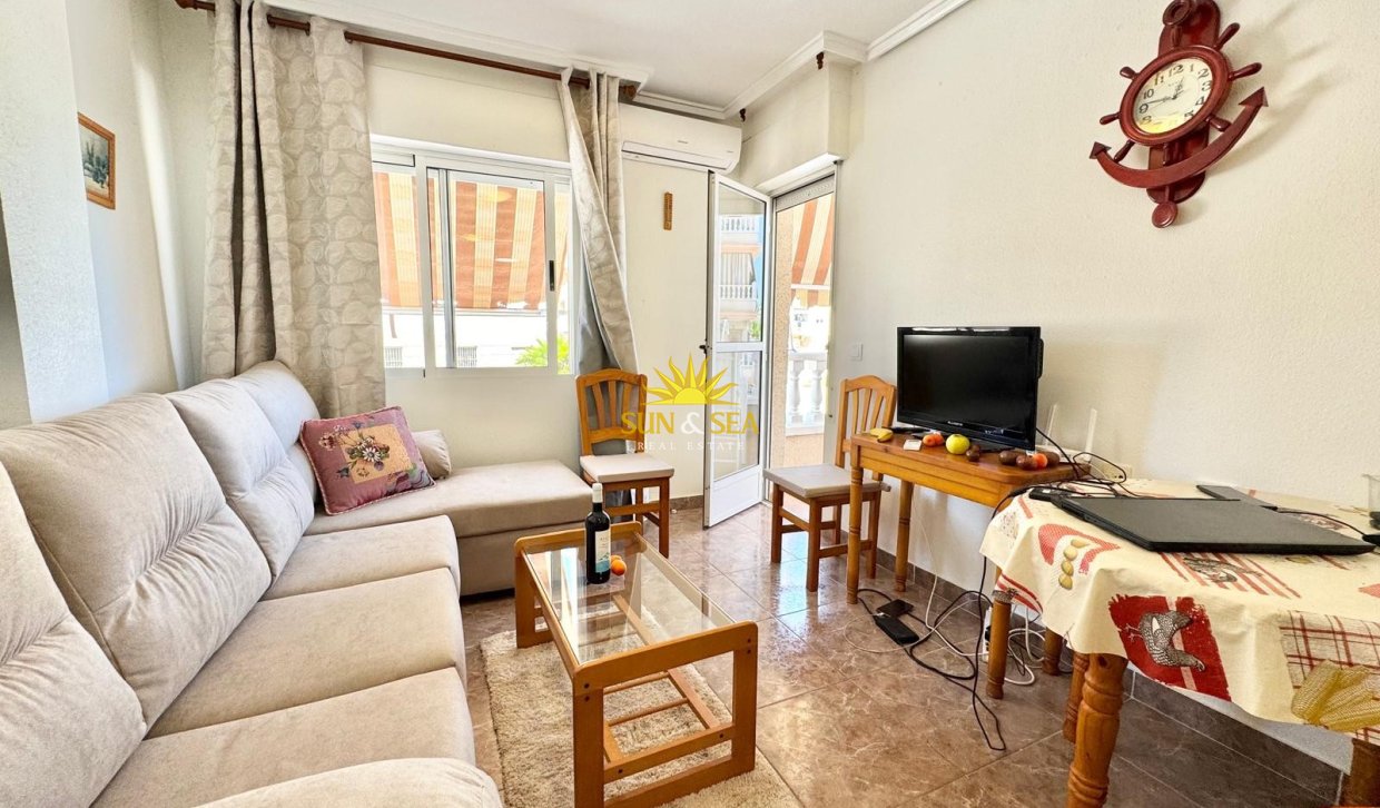 Alquiler a largo plazo - Apartamento - Torrevieja - Playa del Cura
