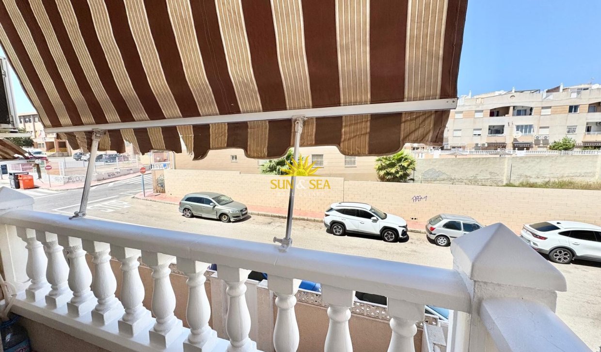 Alquiler a largo plazo - Apartamento - Torrevieja - Playa del Cura