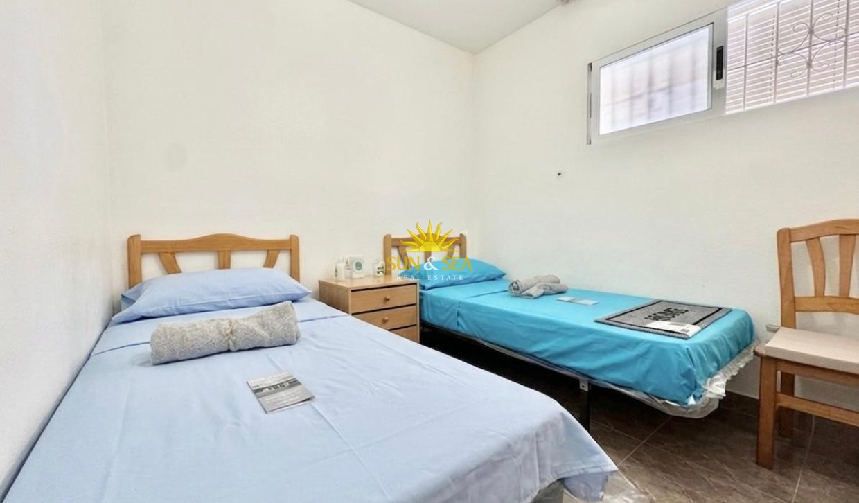 Alquiler a largo plazo - Apartamento - Torrevieja - Playa del Cura